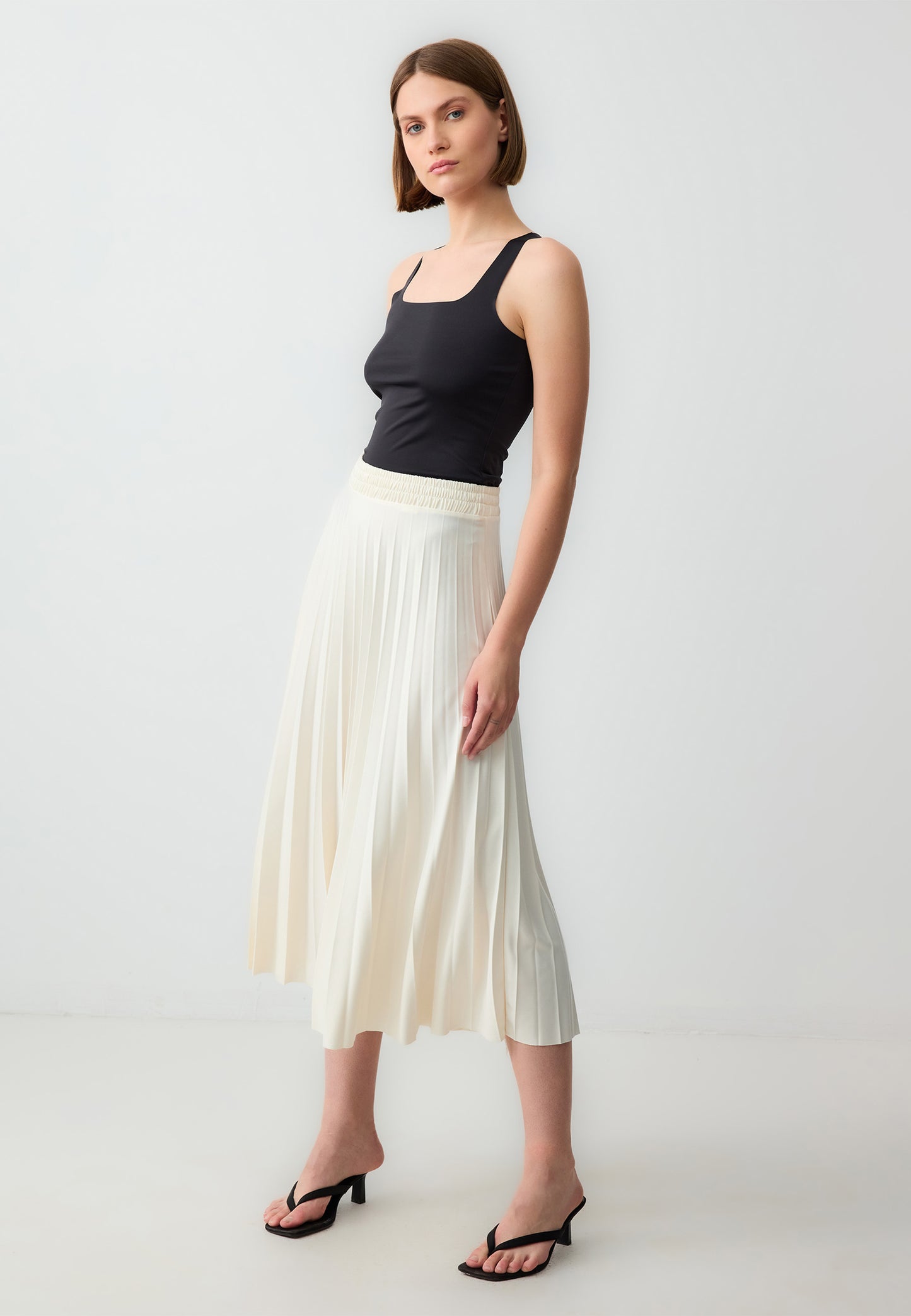 Regular Waist Elastic Pleated Knitted Midi Skirt