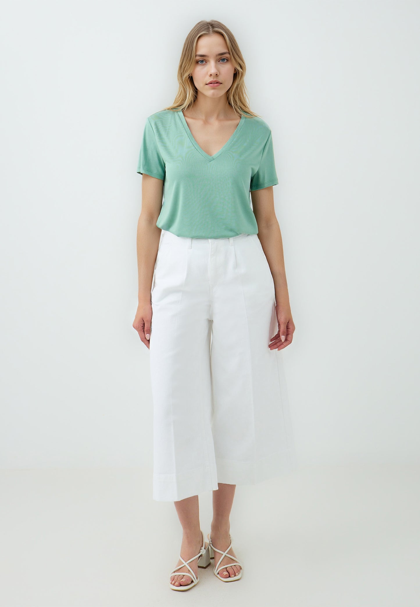 Regular Fit V-neck Knitted Green T-shirt