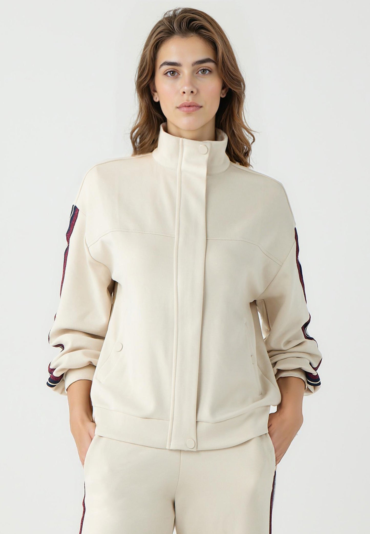Straight Cut Pocket Detail Zippered Modal Jacket