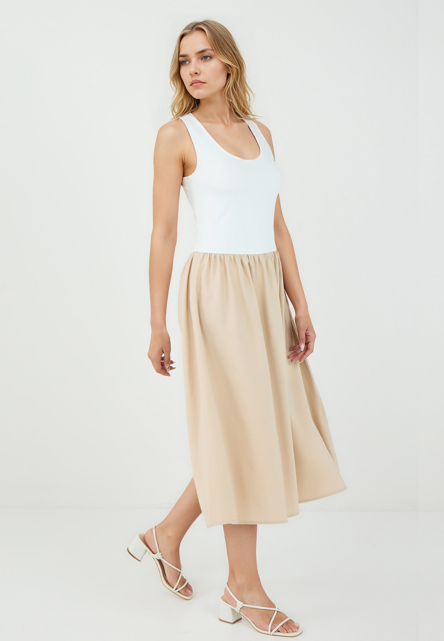 Regular Fit Scoop Neck Beige Knitted Dress