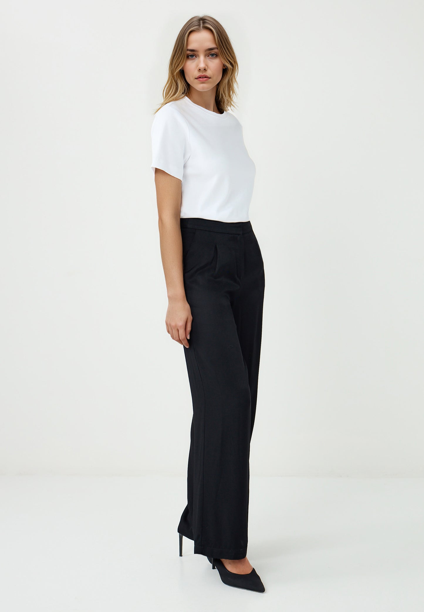 Regular Waist Wide Leg Straight Cut Woven Trousers