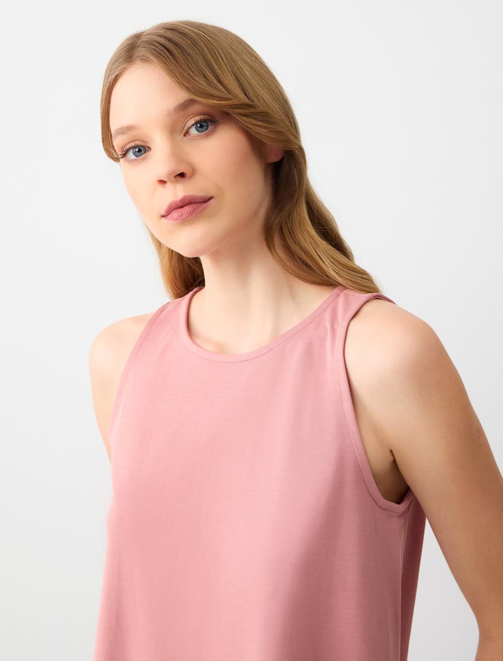 Relaxed Fit Round Neck Knitted Tank Top