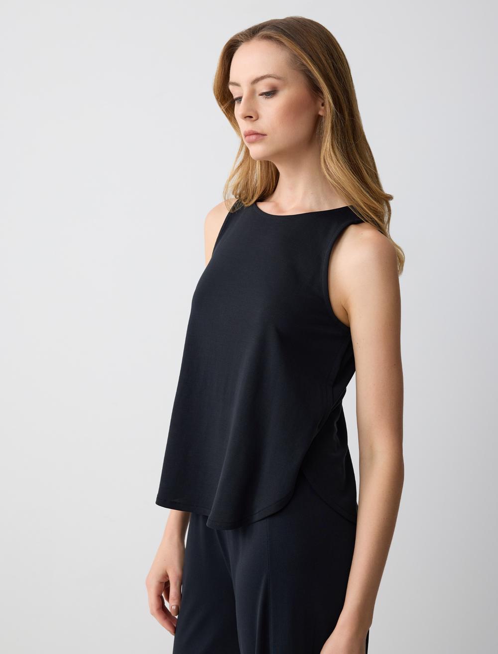 Relaxed Fit Round Neck Knitted Tank Top