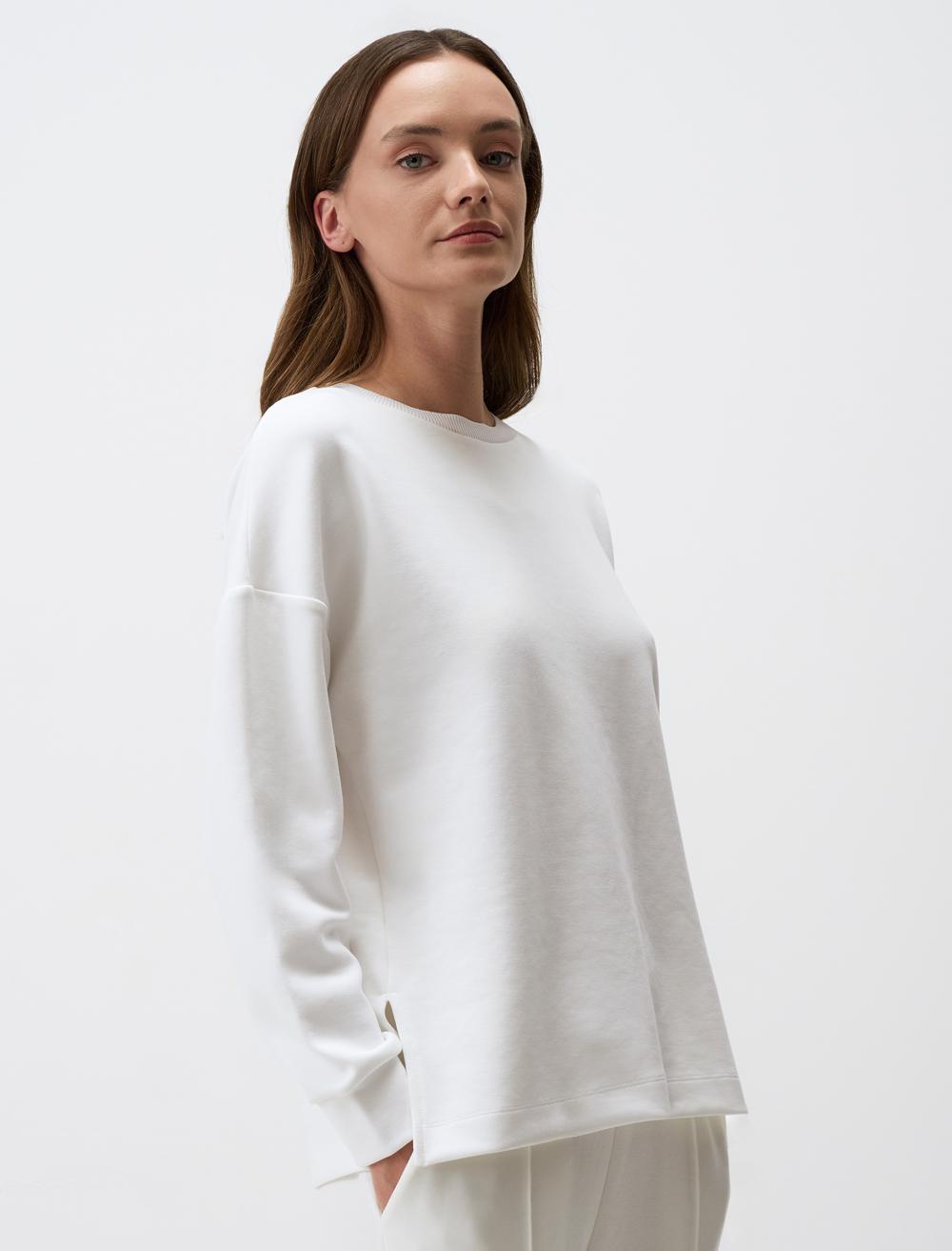 Crew Neck Long Sleeved Oversized Sweatshirt