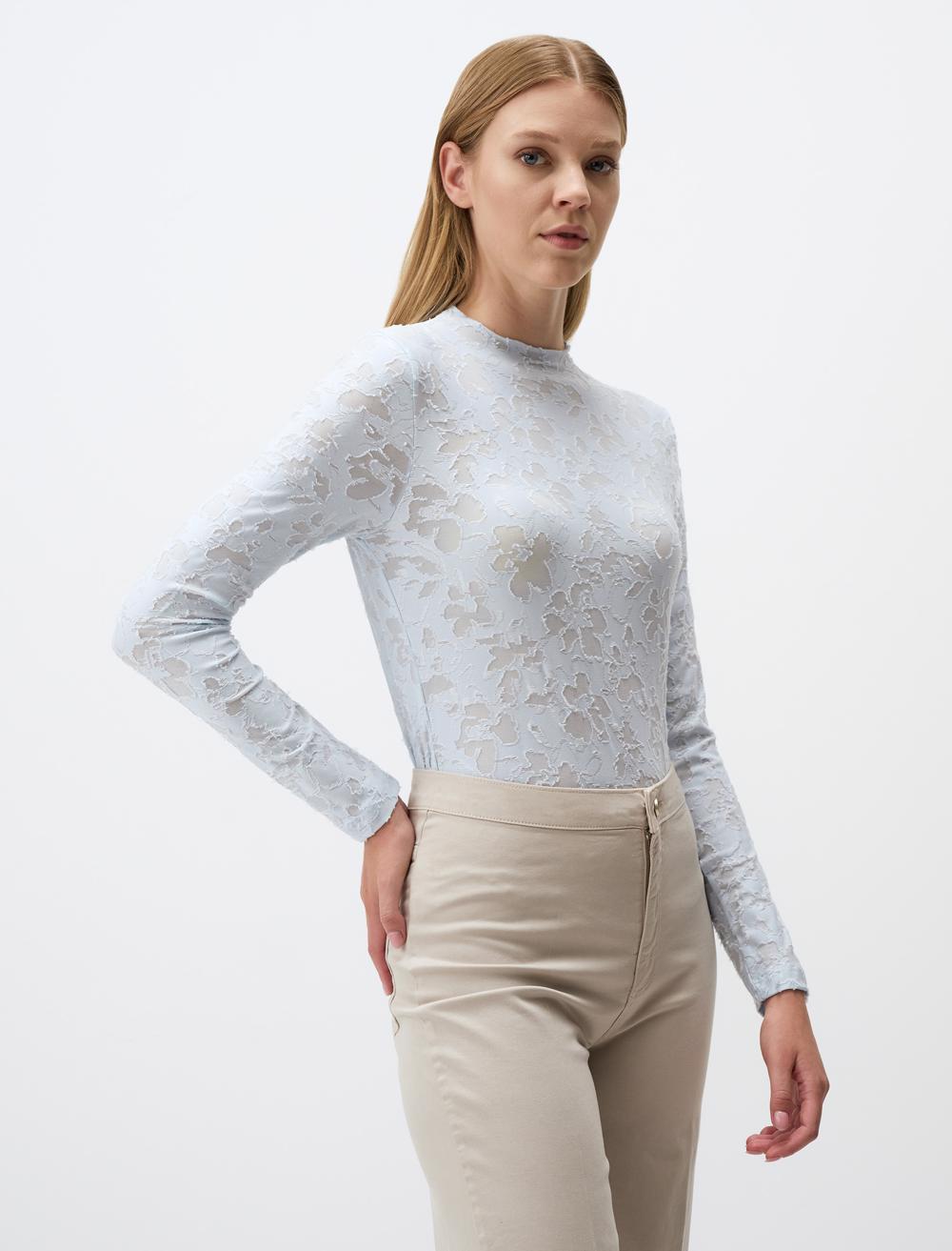 Zero Neck Slim Fit Patterned Blouse