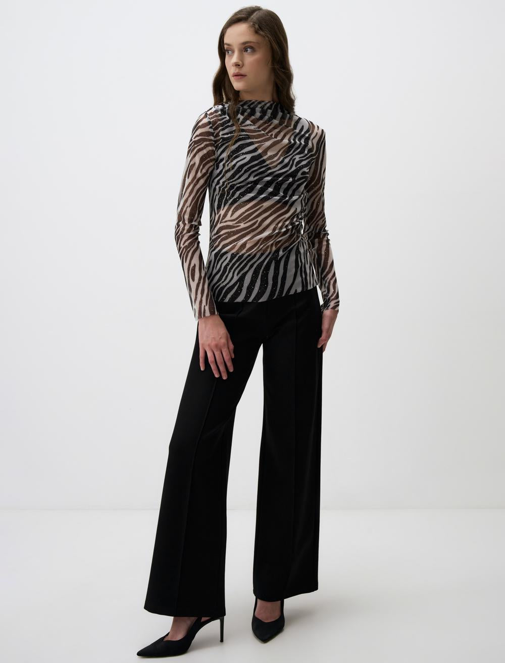 Zero Neck Leopard Print Blouse