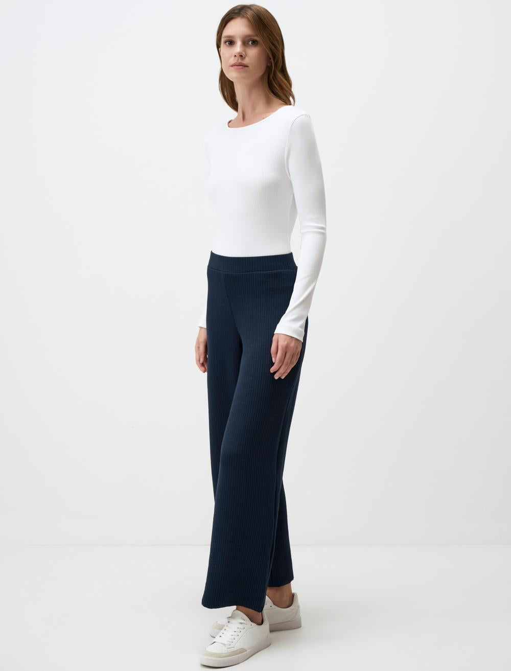 Line Patterned High Waist Relaxed Fit Pants