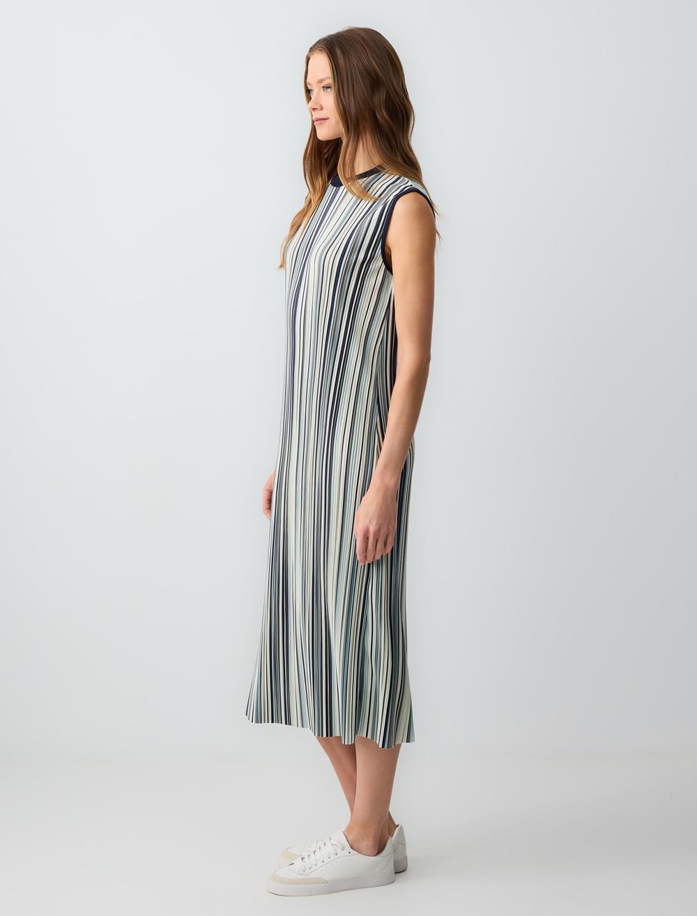 Relaxed Fit Crew-Neck Striped Knitted Midi Dress
