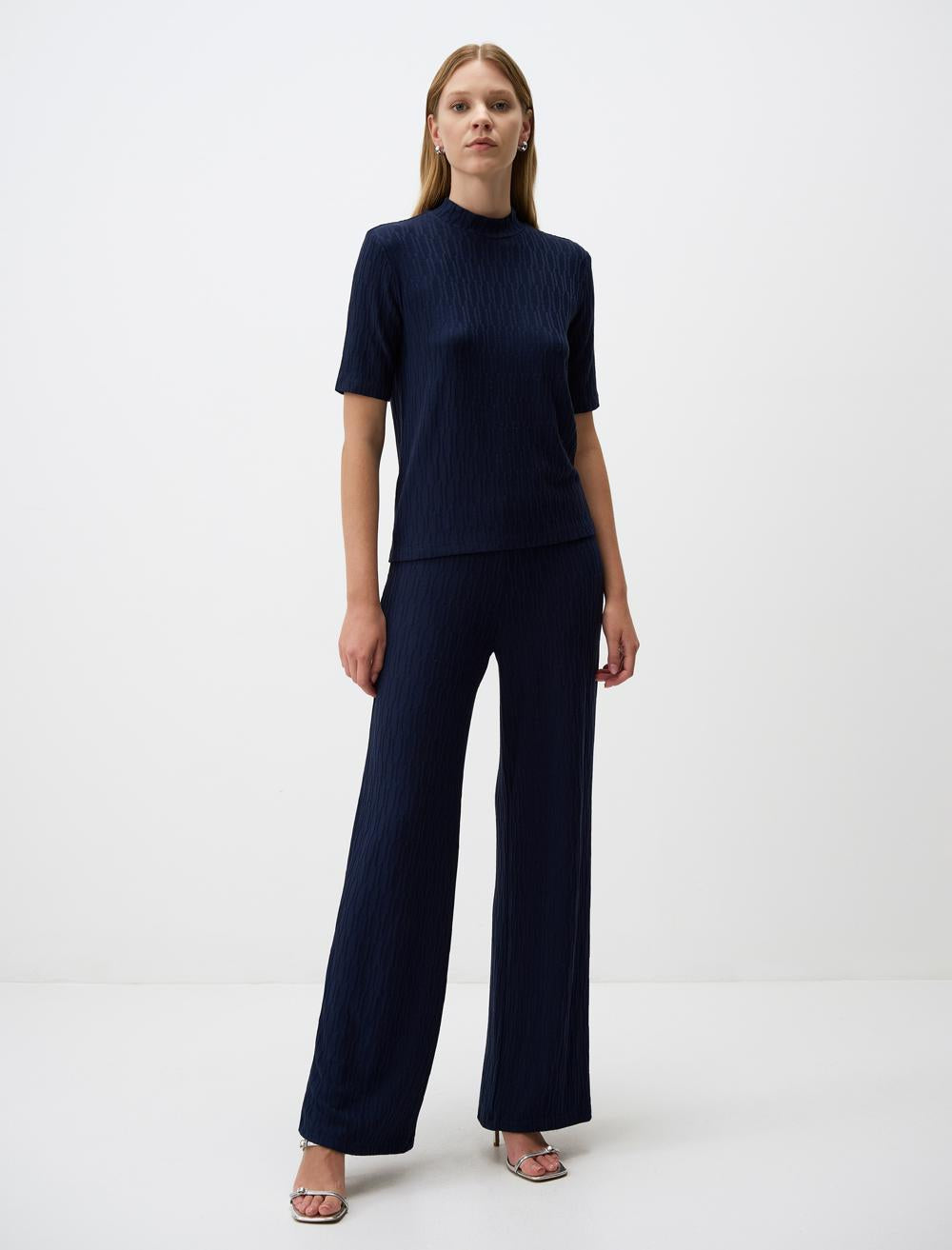 Short Sleeve Half Turtleneck Knitted Blouse