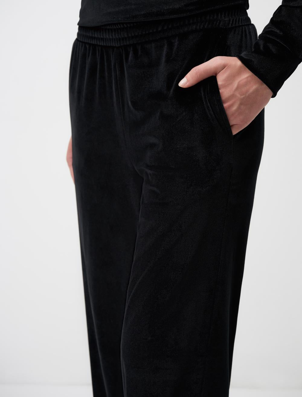 High Waist Relaxed Fit Wide Leg Velvet Pants