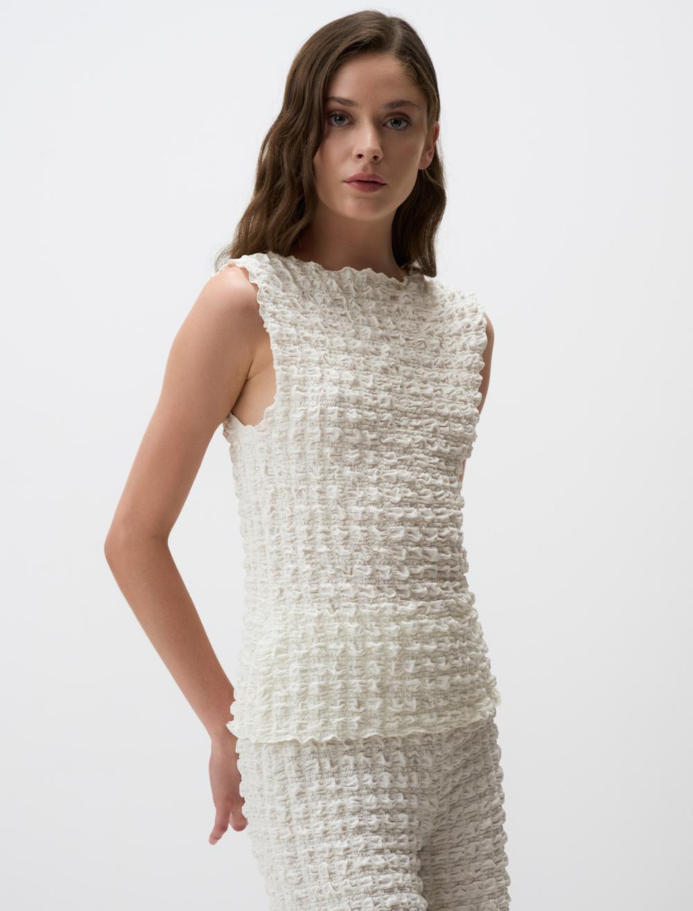 Zero Neck Slim Fit Patterned Blouse