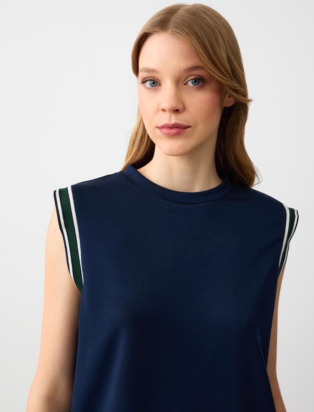 Knitted Dark Blue T-shirt