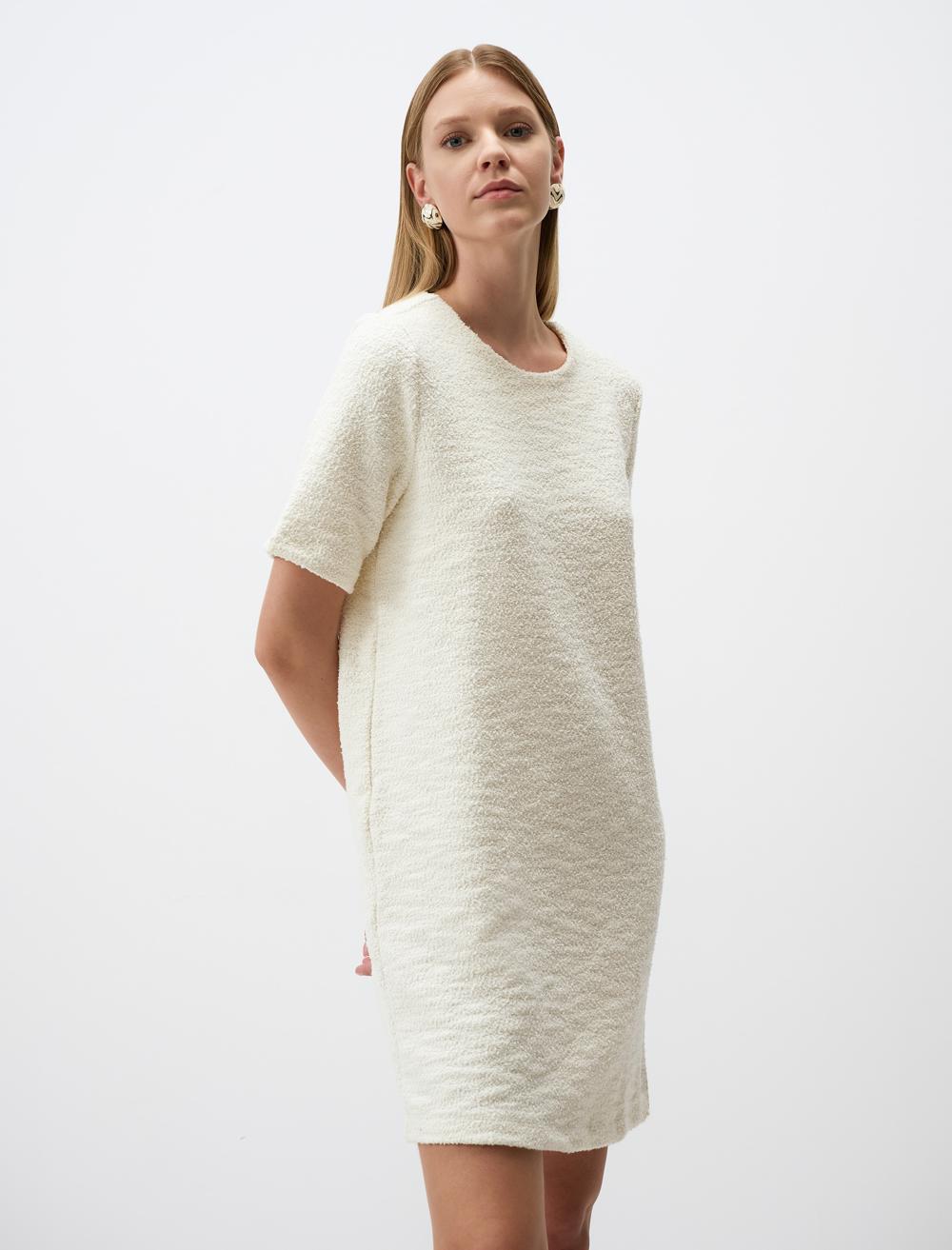 Round Neck Short Sleeve Mini Dress