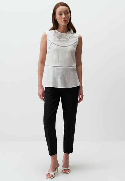 Crew Neck Sleeveless Detailed Blouse