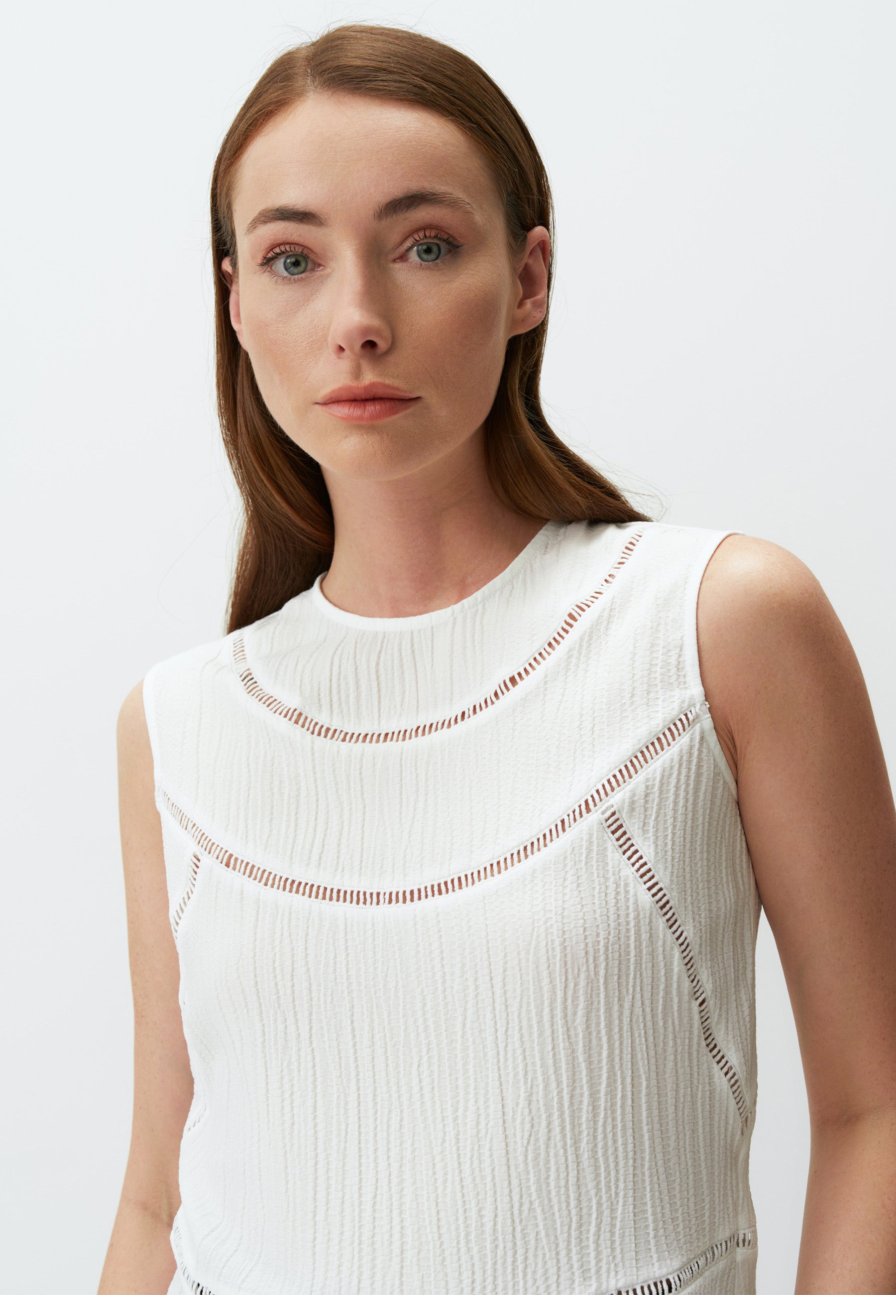Crew Neck Sleeveless Detailed Blouse - White