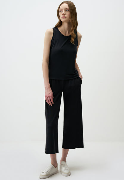 U Neck Sleeveless Basic Knitted Tank Top