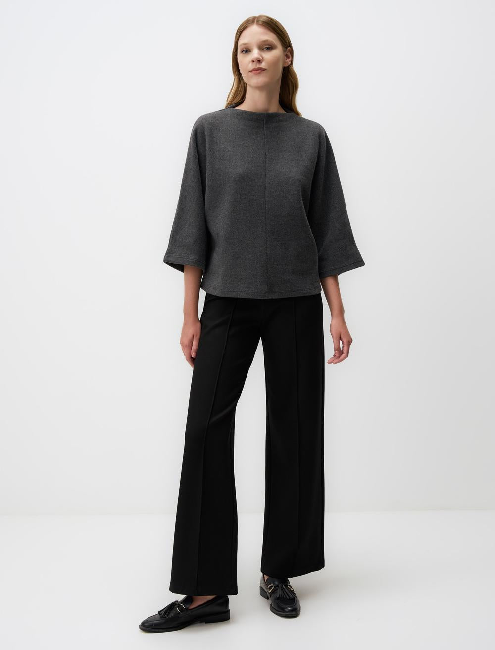 Round Neck Bat Sleeve Basic Blouse
