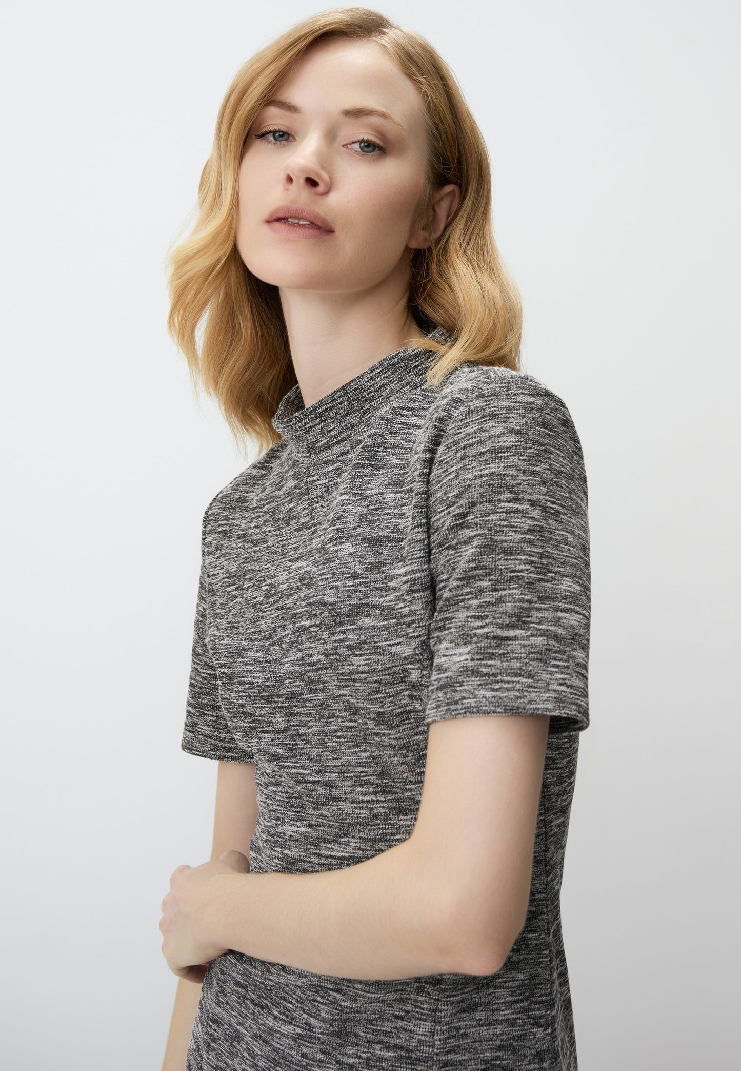 Chic Gray Textured Mini Dress with Short Sleeves