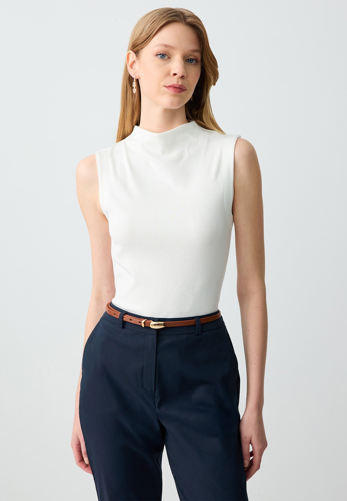 Regular Fit Sleeveless Long Knitted White Singlet