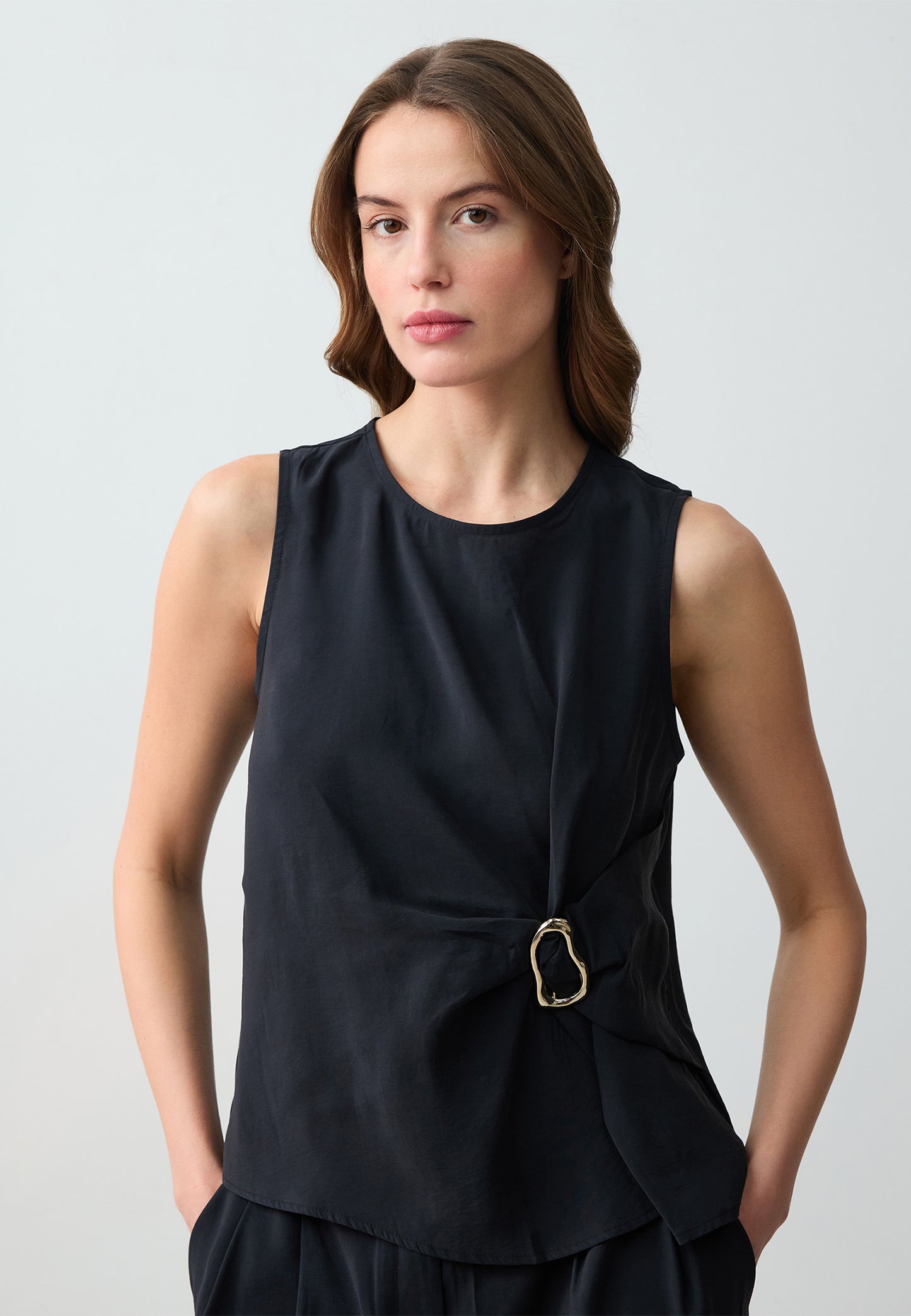 Round Neck Sleeveless Woven Blouse