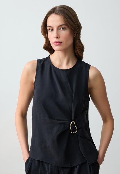 Round Neck Sleeveless Woven Blouse