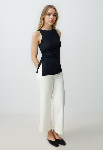 Straight Cut Round Neck Sleeveless Long Knitted Blouse