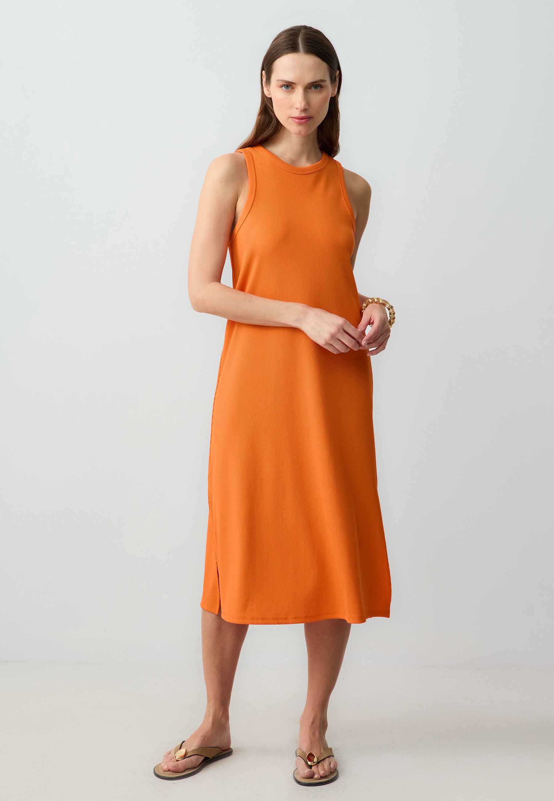 Relaxed Fit Sleeveless Crew-Neck Knitted Midi Dress