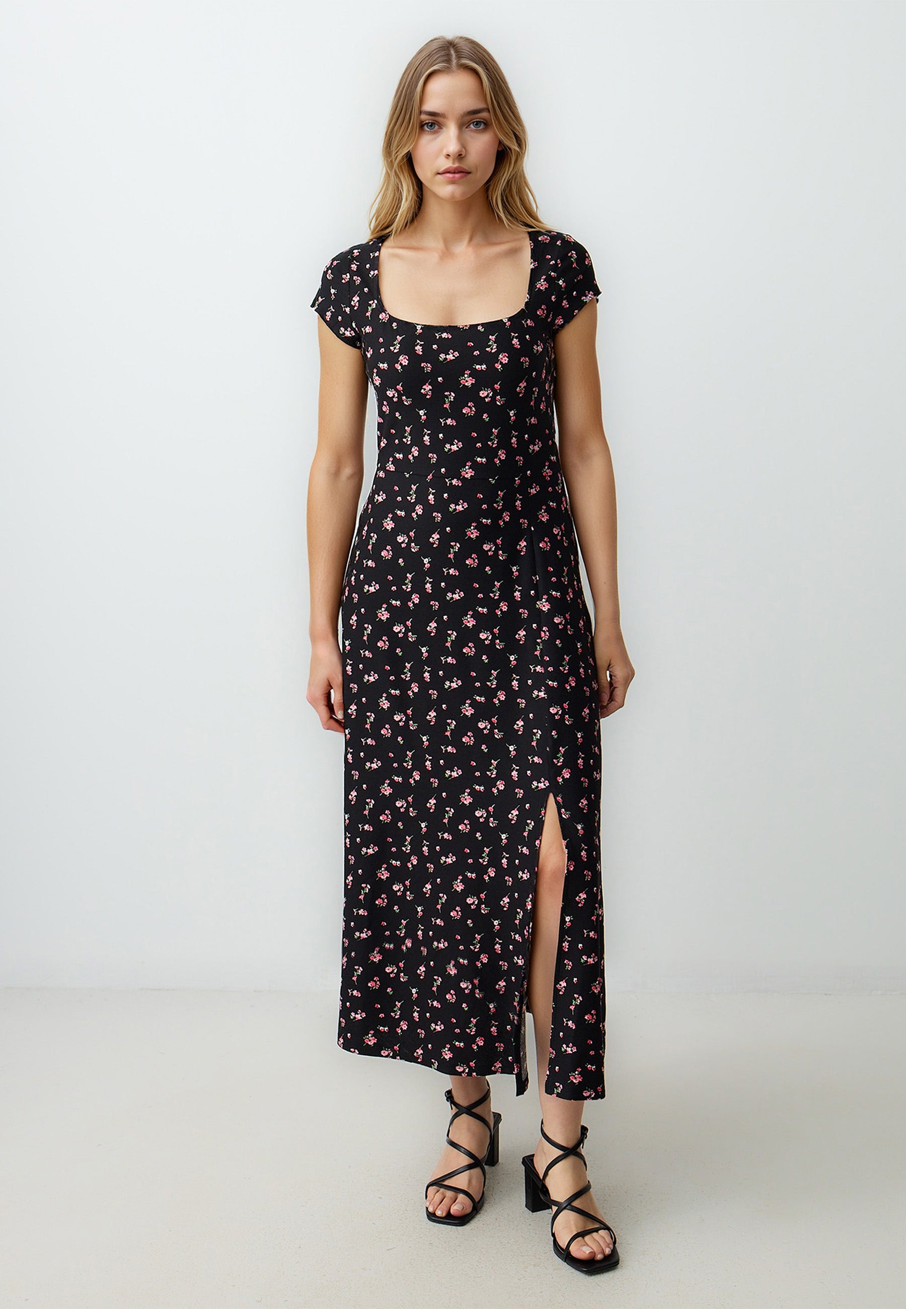 Floral Patterned Slit Square Neck Short Sleeve Knitted Midi Dress