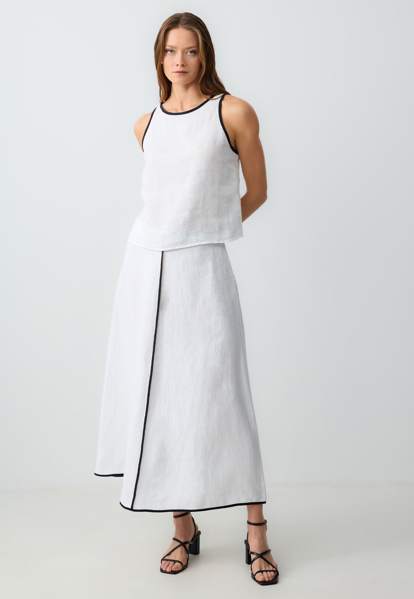 Woven White Skirt