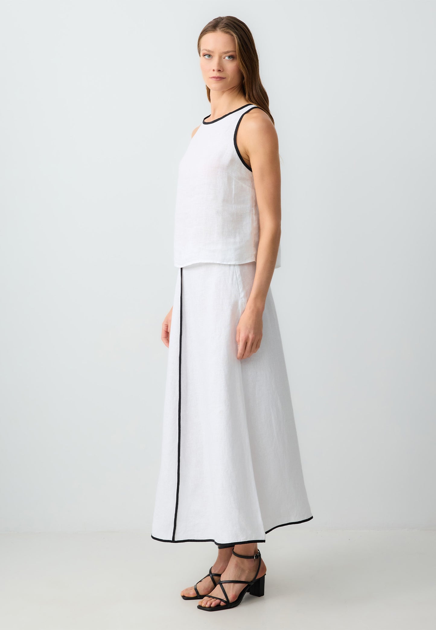 Woven White Skirt