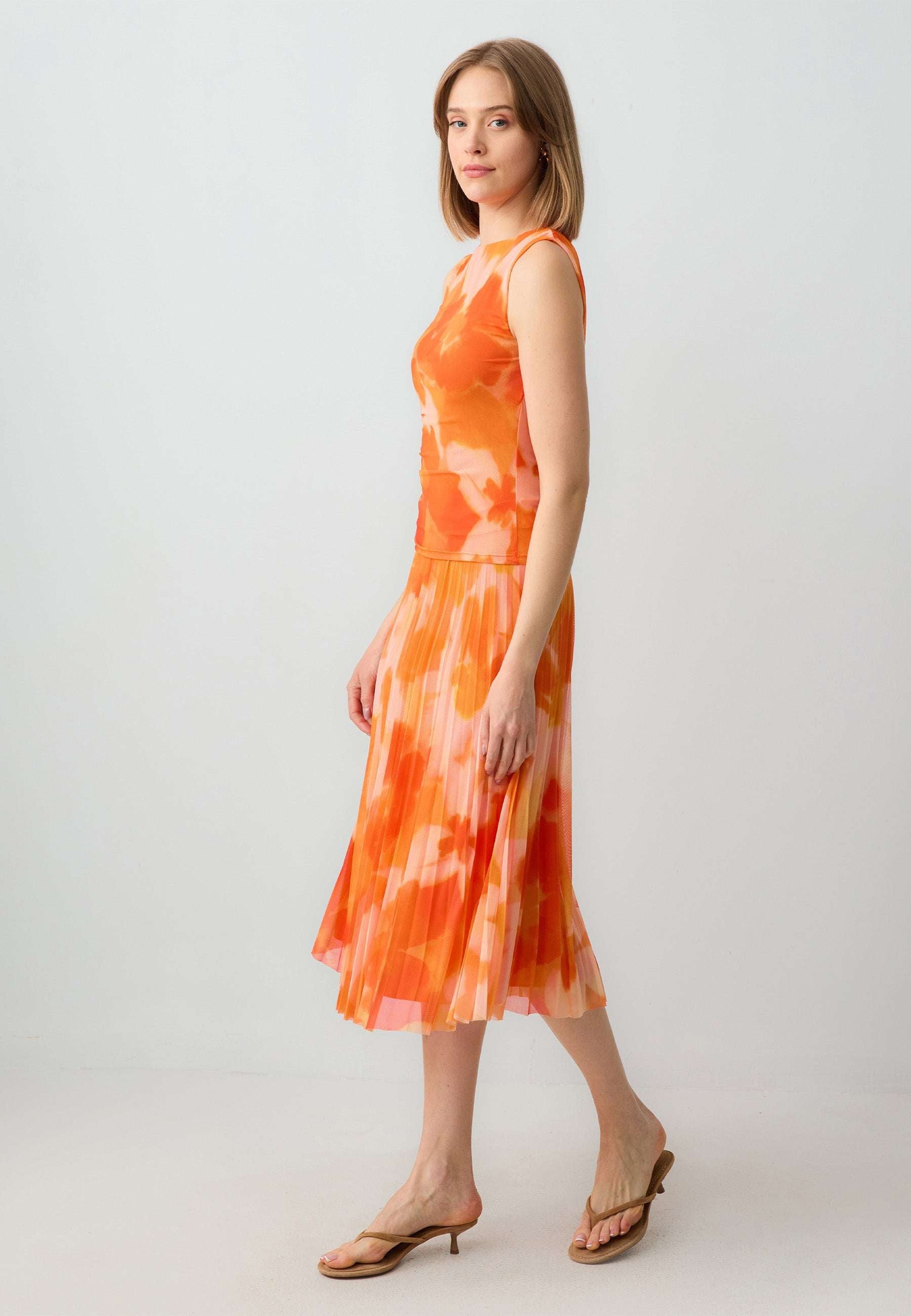 Regular Waist Pleated Floral Patterned Mesh Knitted Midi Skirt