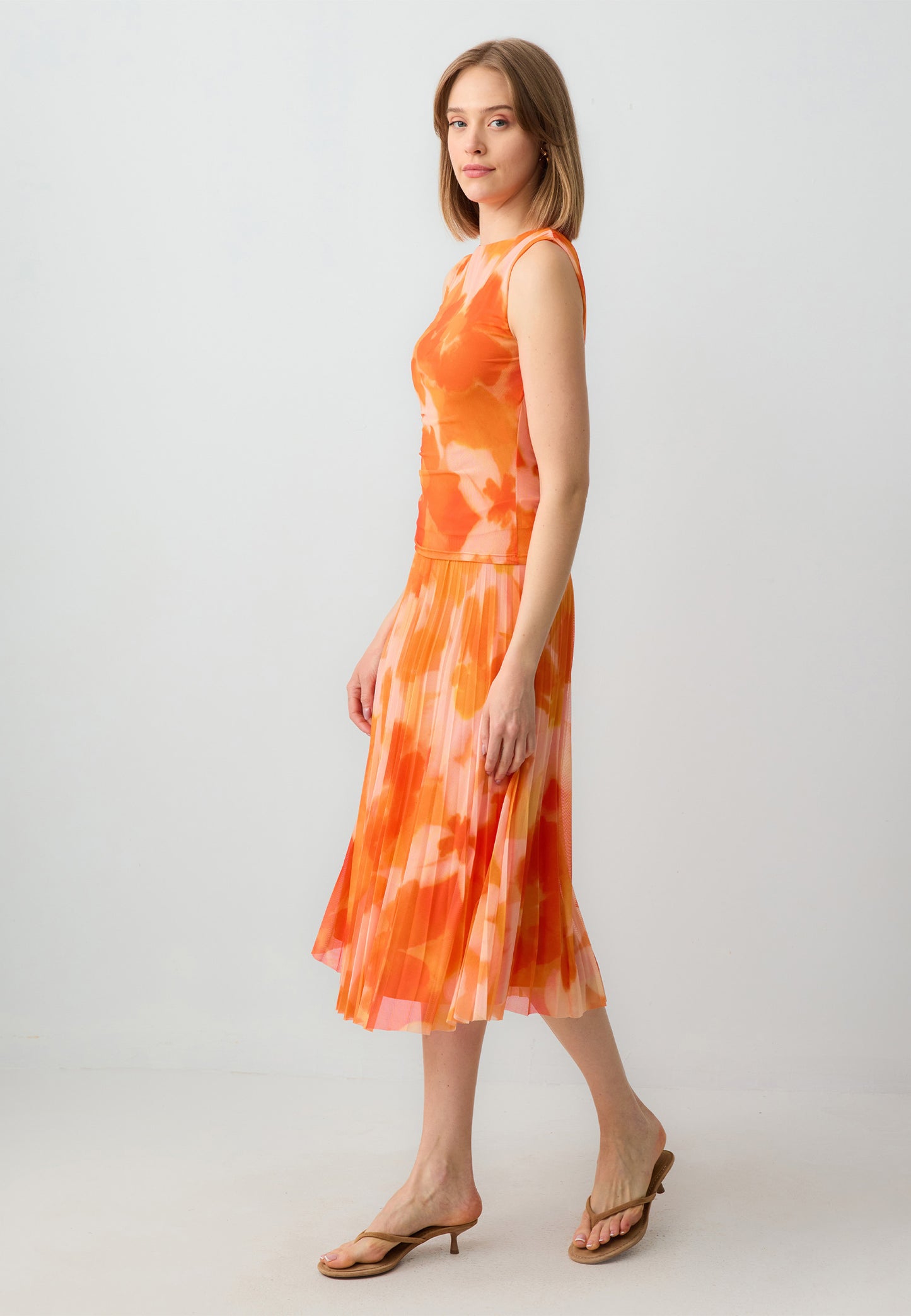 Regular Waist Pleated Floral Patterned Mesh Knitted Midi Skirt