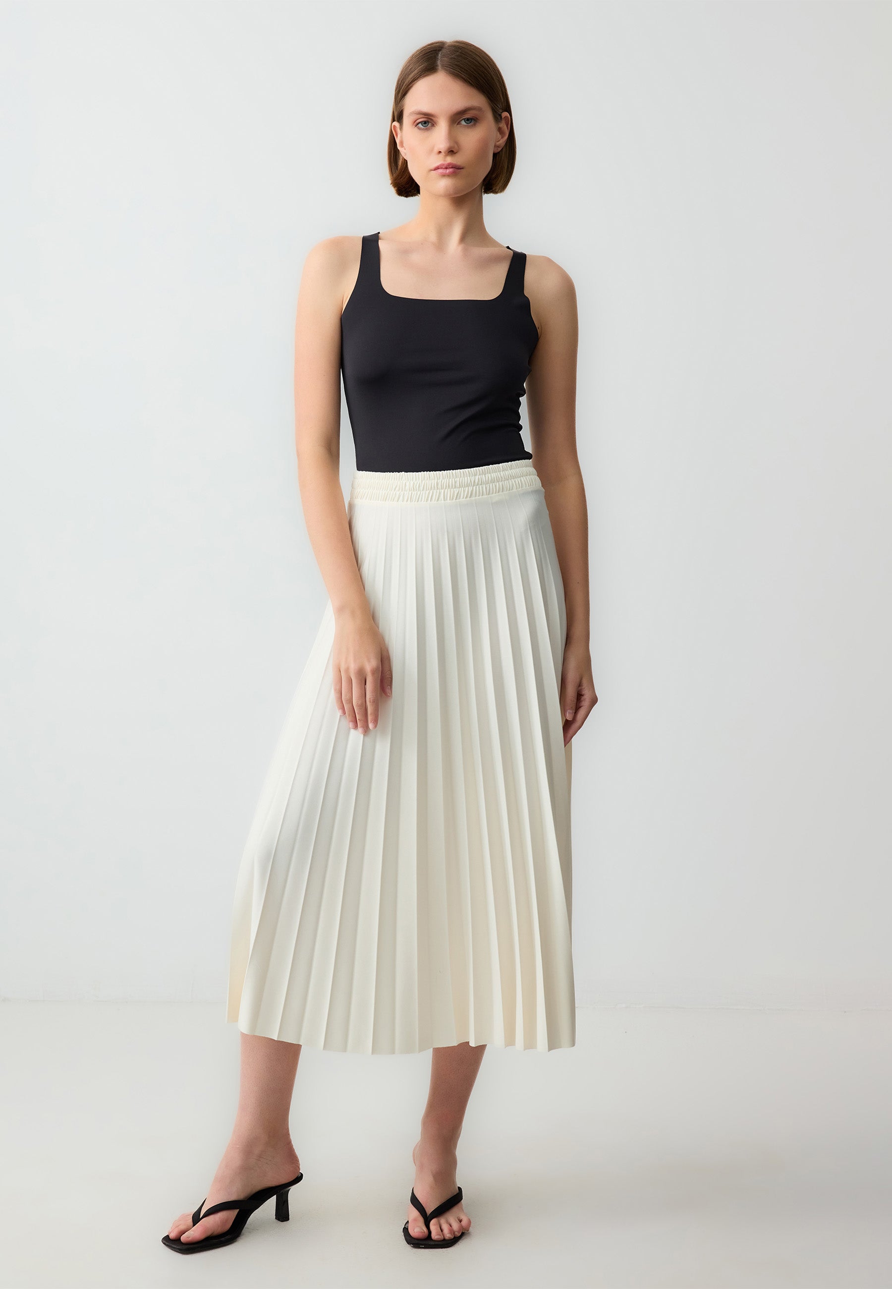 Regular Waist Elastic Pleated Knitted Midi Skirt