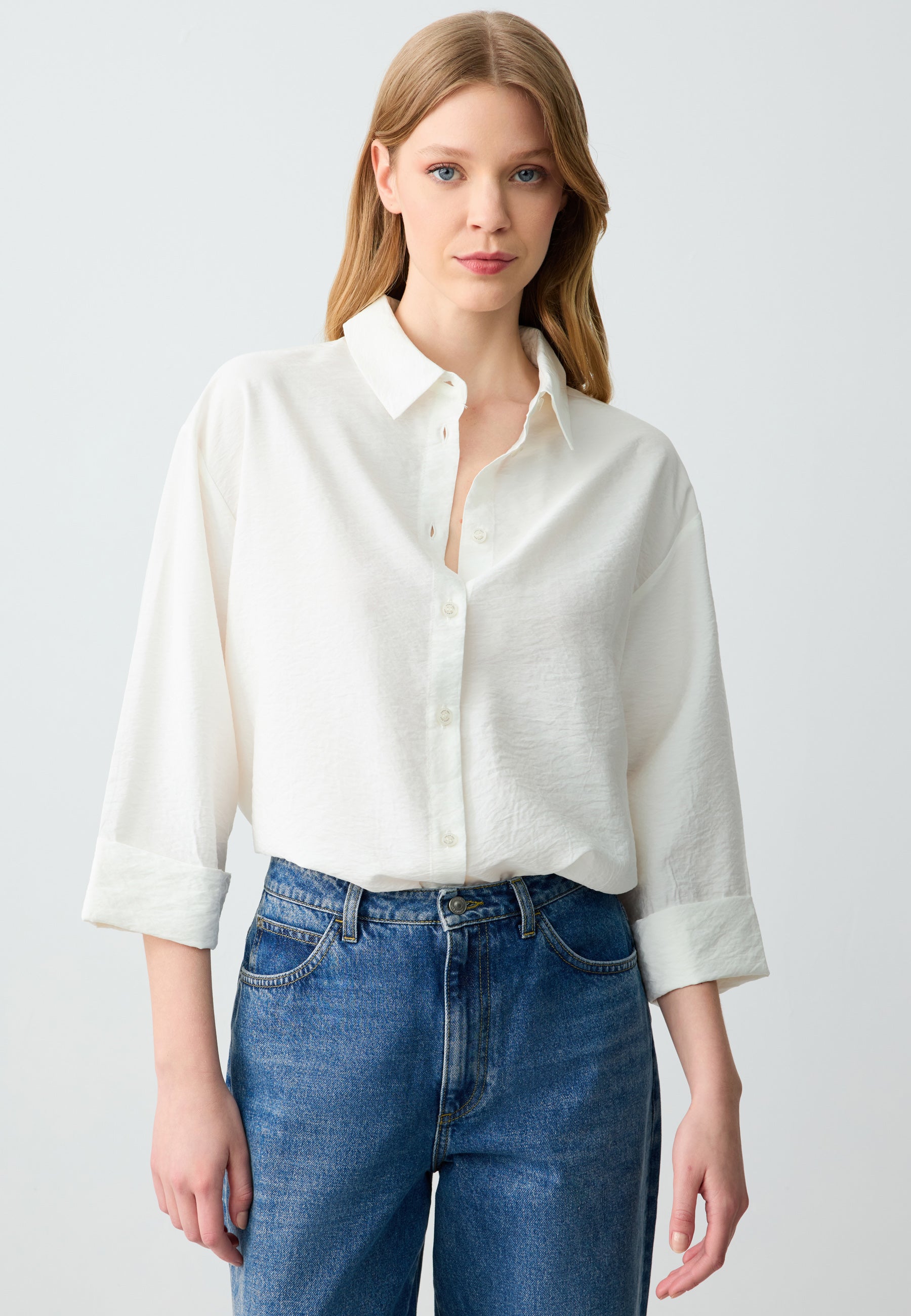 Loose fit Shirt Collar 3/4 length Ecru Woven Shirt