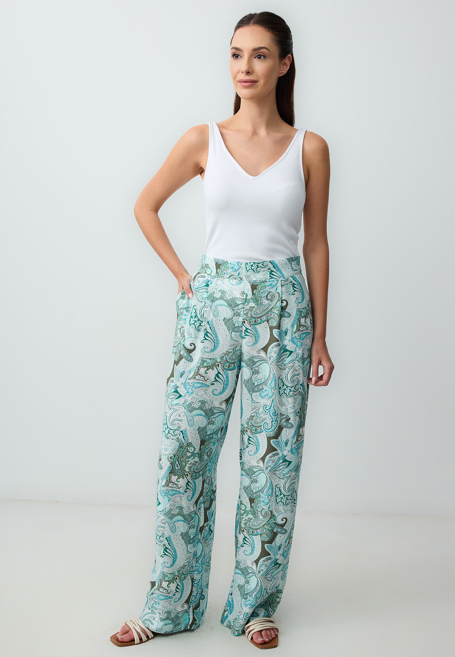 Regular Waist Wide Leg Patterned Woven Trousers