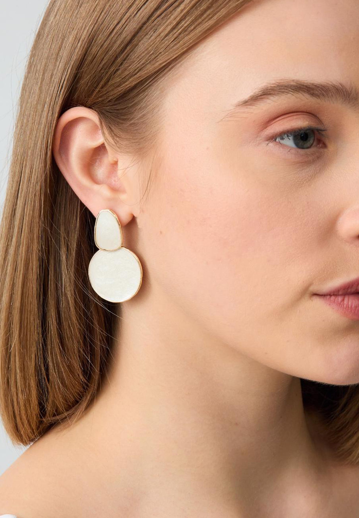 Shiny Round Figured Earrings