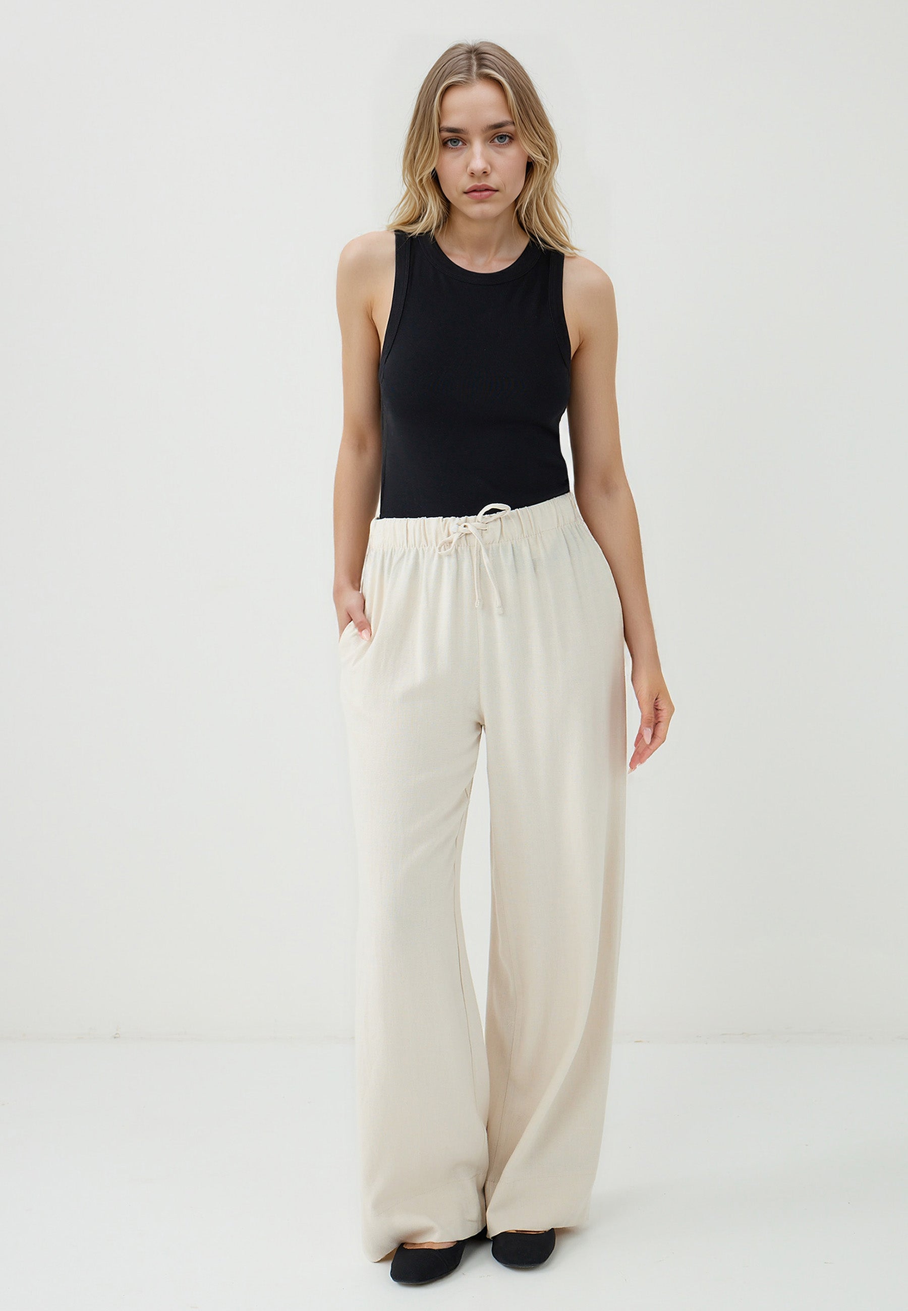 Round Neck Slim Fit Sleeveless Knit Tank Top