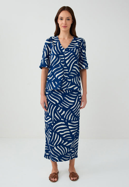 V-Neck Elbow Sleeve Patterned Woven Shirt