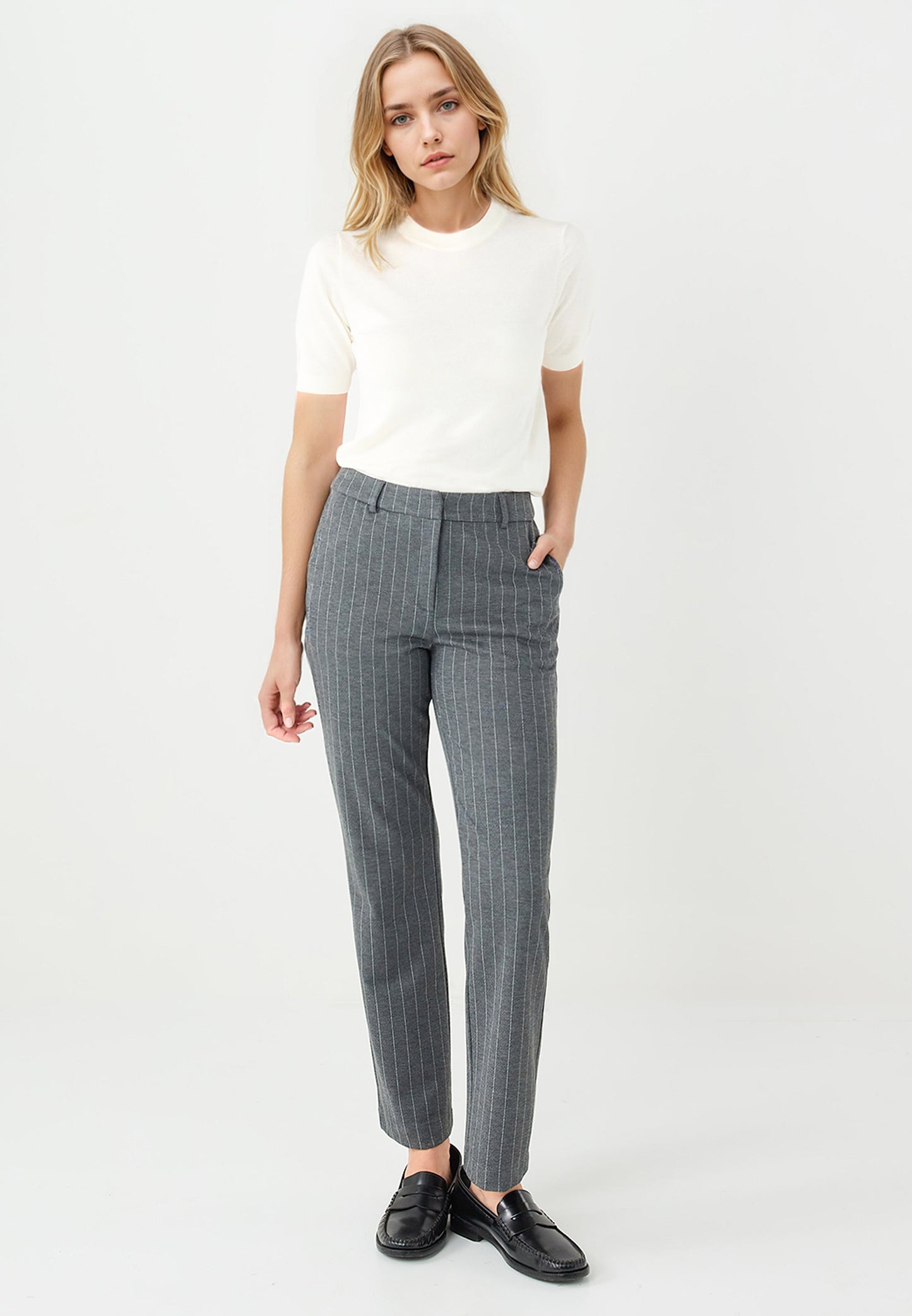 Round Neck Short-Sleeved Wool-Blend Knit Sweater