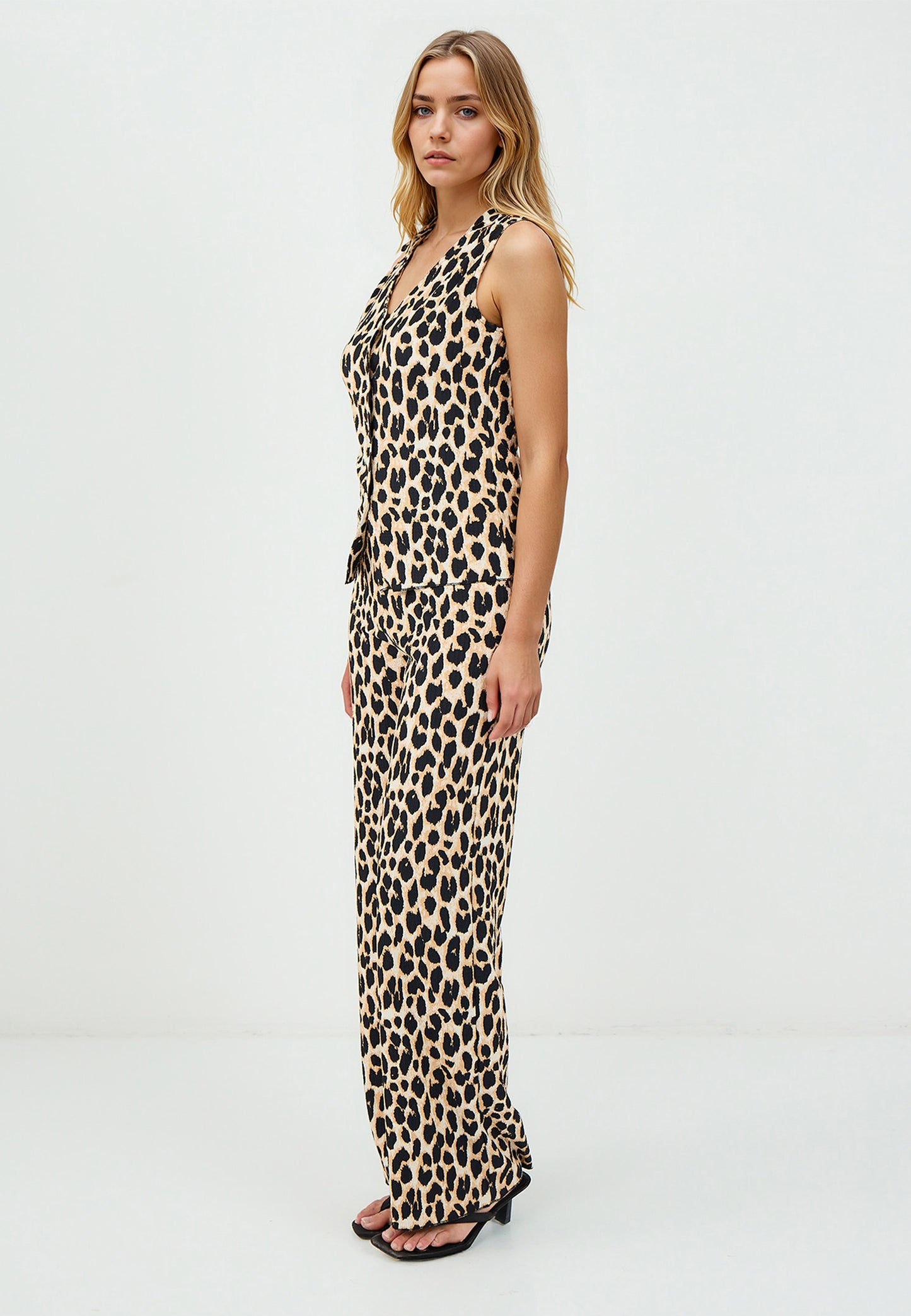 Loose Fit  Knitted Black Trousers