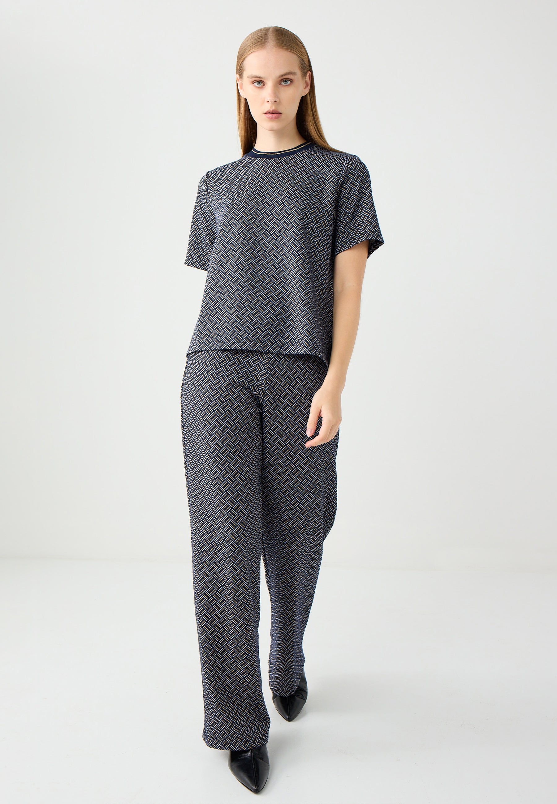 Regular Leg Regular Waist Patterned Knit Pants
