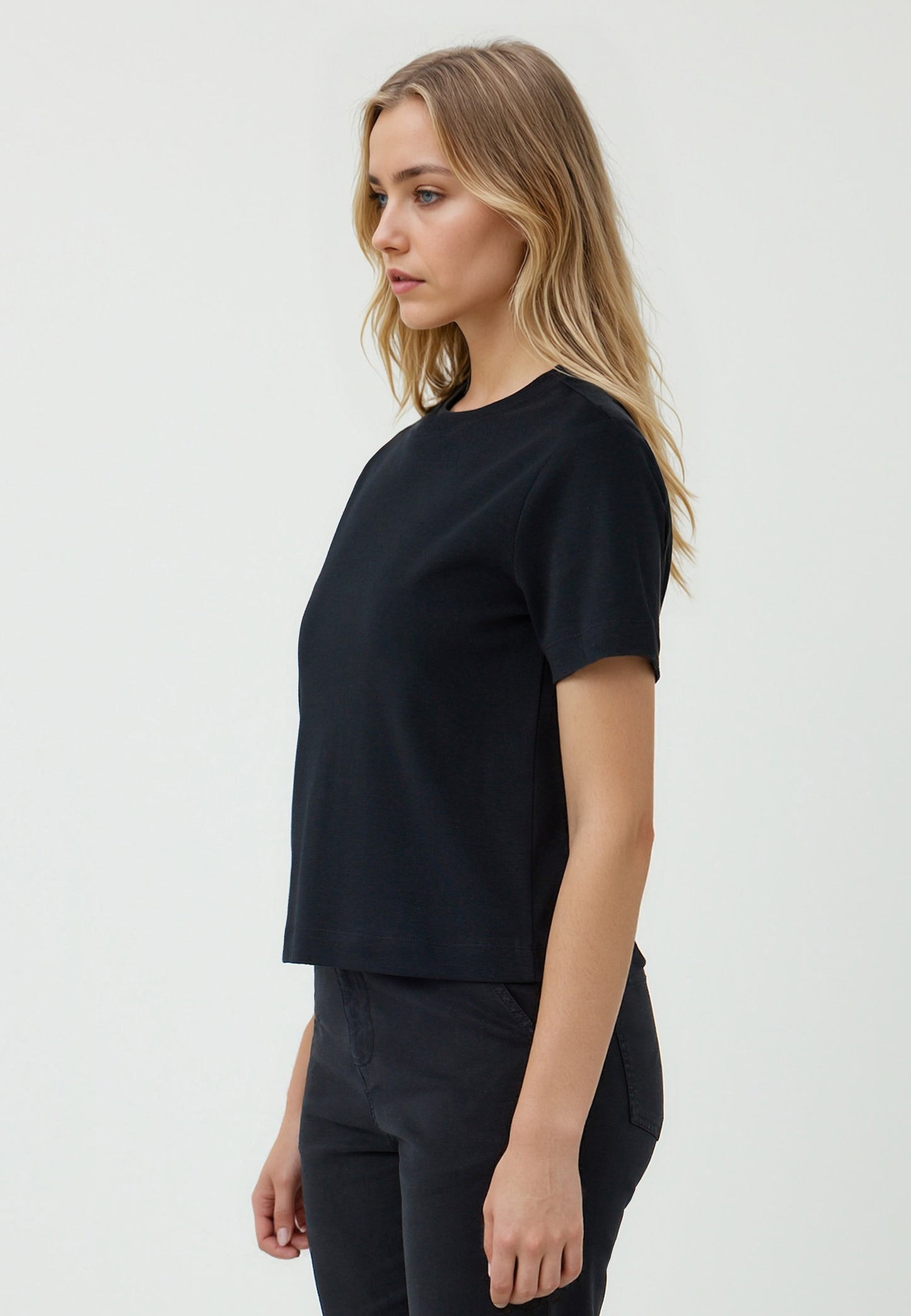 Regular Fit Crew Neck Knitted Black T-shirt