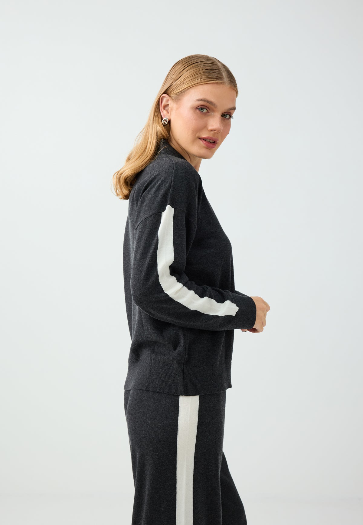 Pullover - Grey
