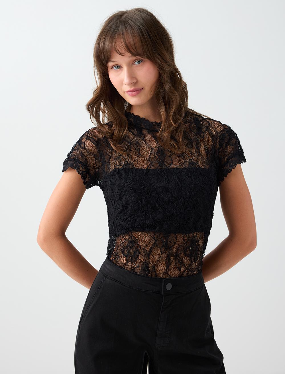 Crew Neck Blouse - Black - 6WW037858900