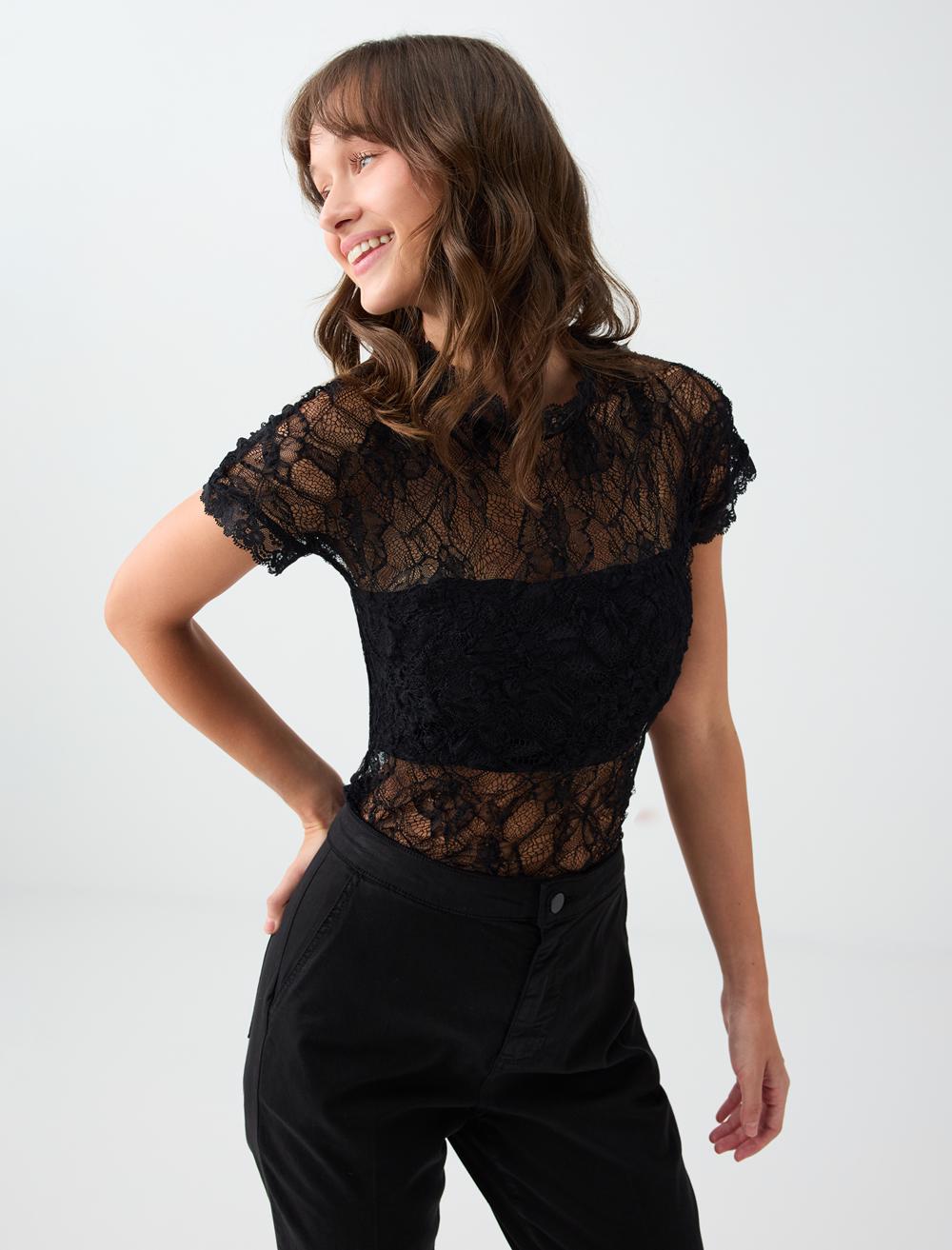 Crew Neck Blouse - Black