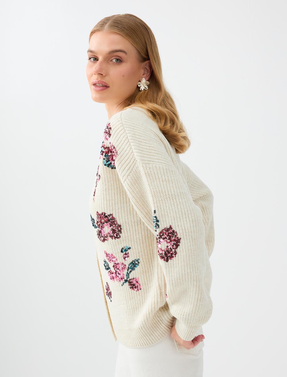 Loose Fit V-neck Cardigan - White