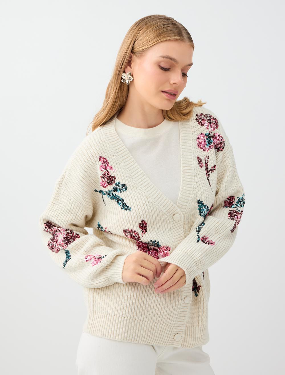 Loose Fit V-neck Cardigan - White