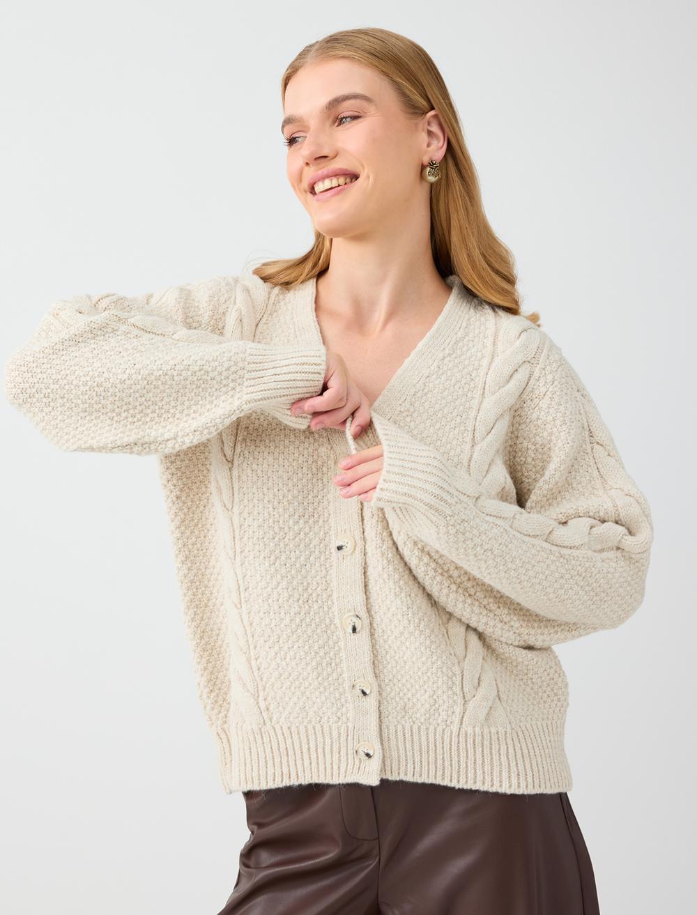 Loose Fit V-neck Cardigan - White