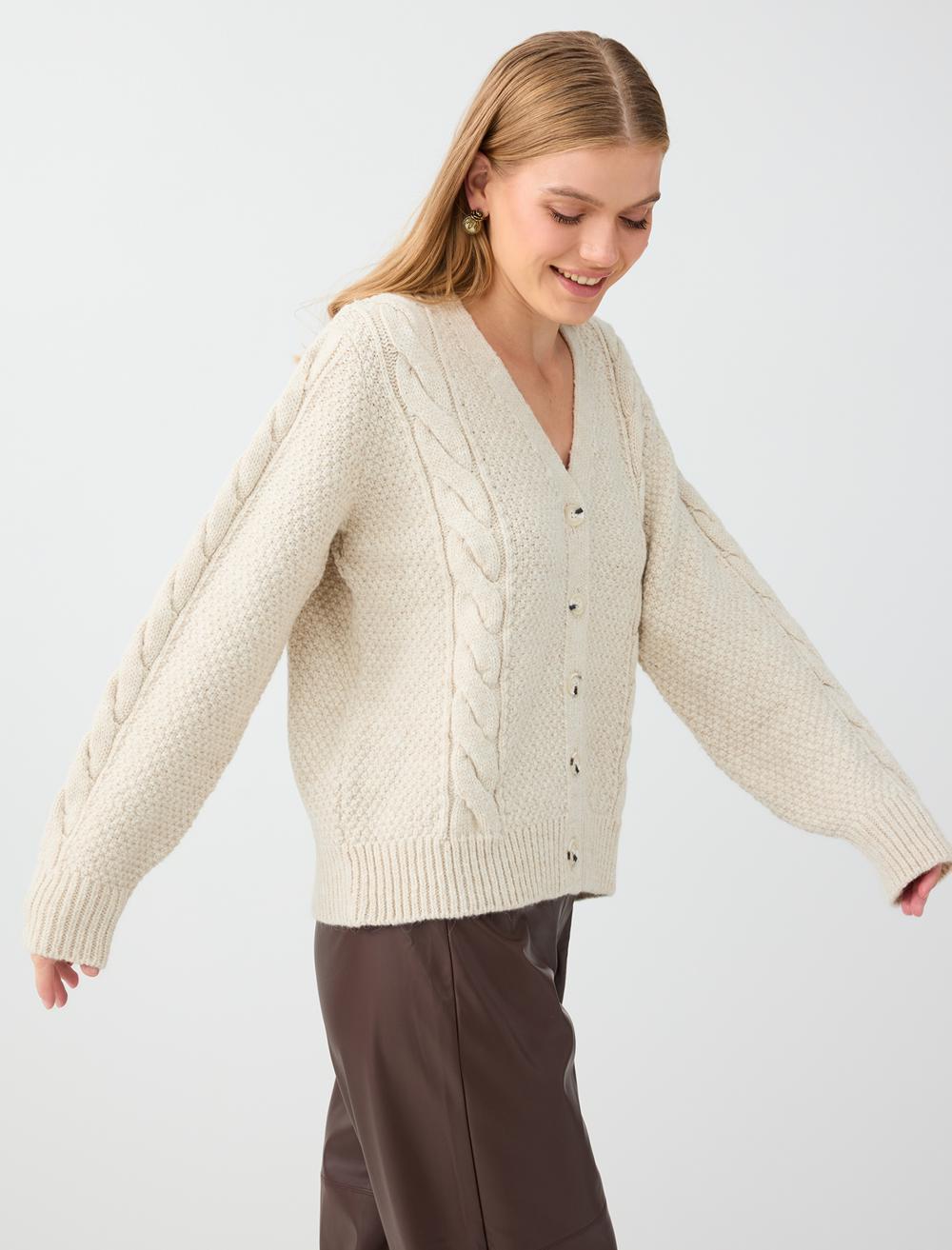 Loose Fit V-neck Cardigan - White