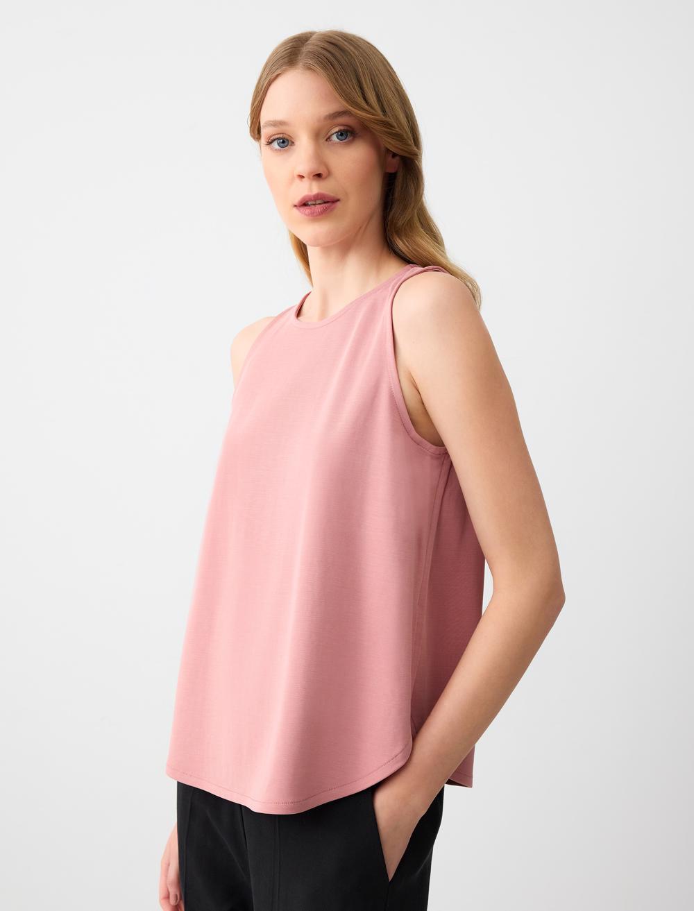 Relaxed Fit Round Neck Knitted Tank Top